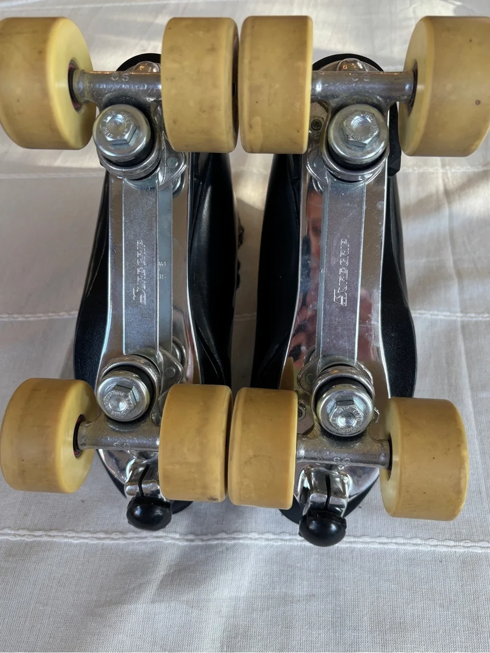 Vintage Riedell Roller Skates Black Leather Sure-Grip Plates Rollerbones Wheels - Picture 7 of 13